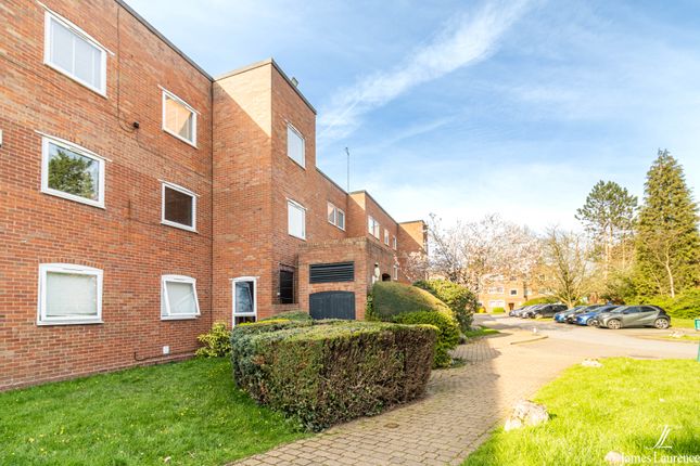3-bed flat on Apartment 61, Jacoby Place, Edgbaston, Birmingham, £250,000