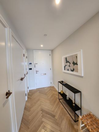 Flat to rent in Sands End Lane, London
