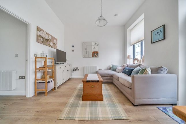 Flat for sale in East Terrace, Six Hills House, Stevenage, Hertfordshire