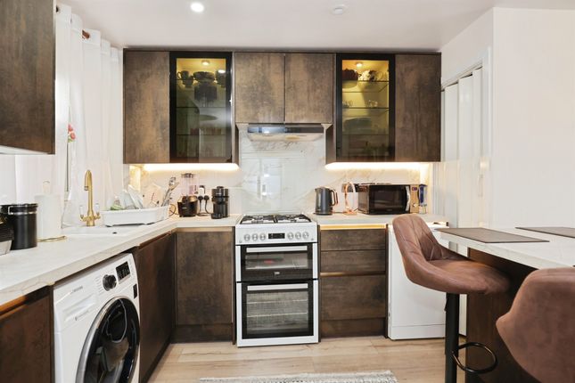 2, Chepstow Close, Northampton photo 3