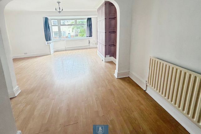30, Roland Mount, Coventry photo 4