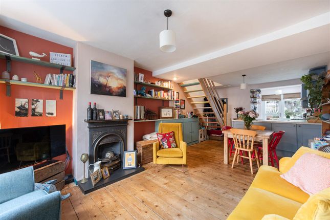 19, Hillside Grove, London photo 4