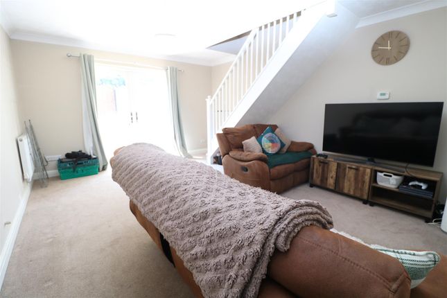 80, Kingfisher Drive, Westbury photo 4