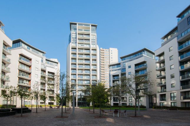 Thumbnail Flat for sale in Pump House Crescent, Brentford