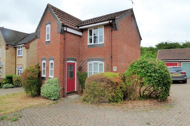 3 bed detached house to rent in Munnings Close, Suffolk CB9