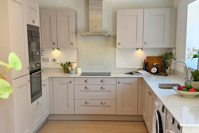 The Hanley, Severn Meadows, Worcester photo 2