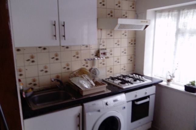 Room to rent in Brecon Close, Mitcham, London