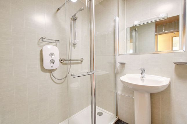 Flat for sale in Carisbrooke Road, Leicester