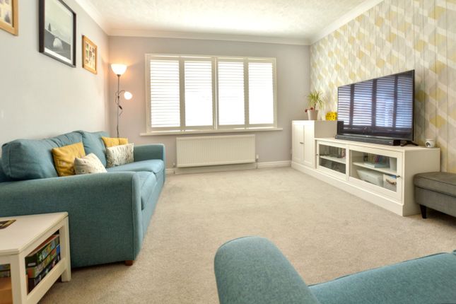 15, Chestnut Drive, Louth photo 4