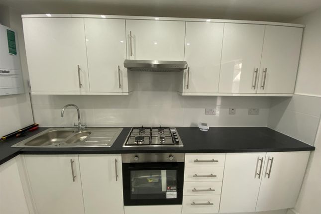 26c, Sandy Hill Road, London photo 3