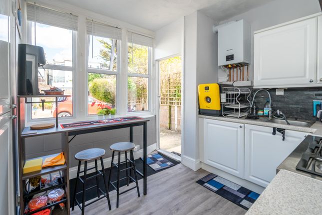 Flat 2, 14-16, Stocker Road, Bognor Regis photo 4
