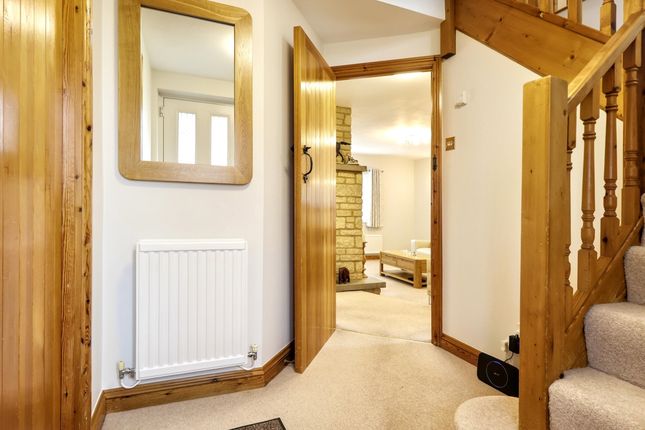 43, Cotswold Meadow, Witney photo 2