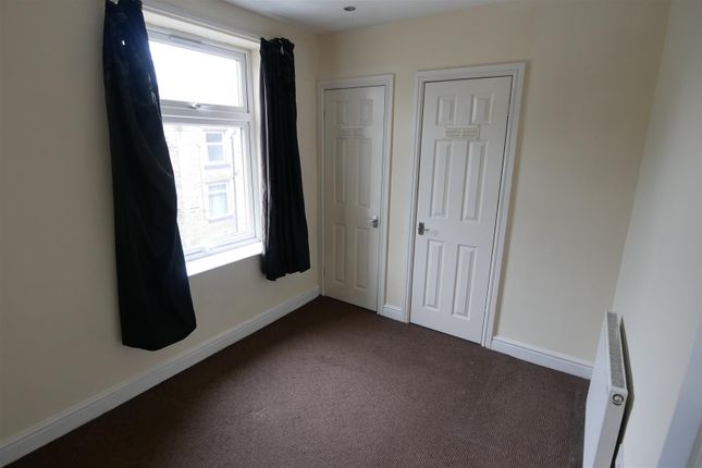 10, Hill Street, Bradford photo 4