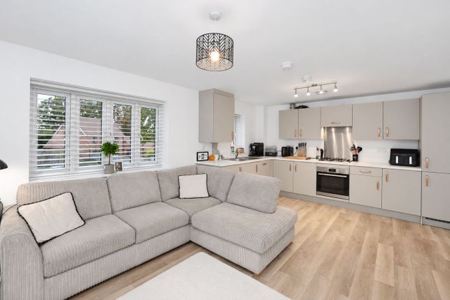 Bewlands Drive, East Grinstead photo 2