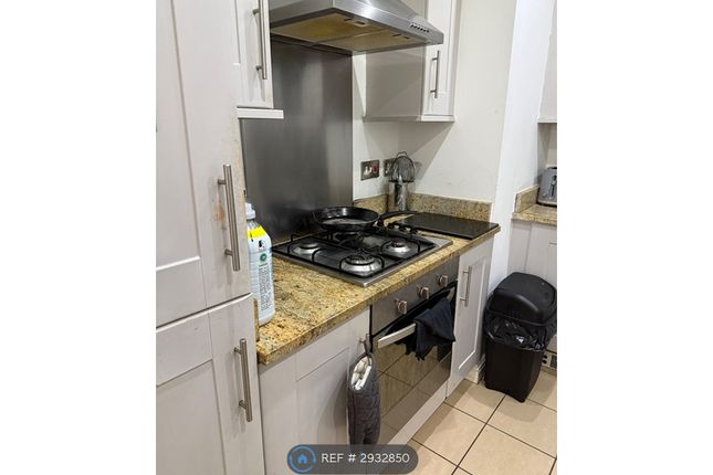 Flat, Harpers Court Hednesford Road, Cannock photo 2