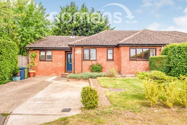 3 bed bungalow to rent in Dane Close, Amersham HP7