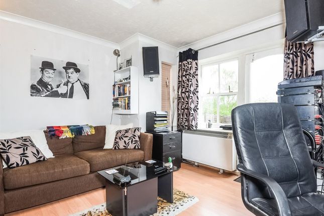 2, 14 Newcastle Road, Reading photo 4