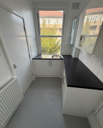 1, Pembury Road, London photo 4