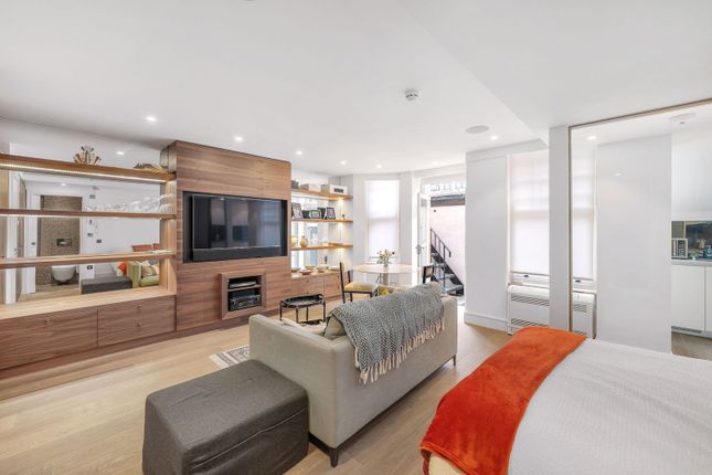 Flat 3, Thackeray House, 1-3 Culford Gardens, London photo 4