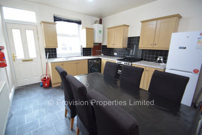 Beamsley Terrace, Hyde Park photo 2