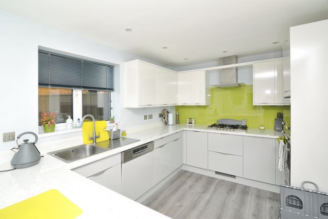 30, Wittersham Rise, St. Leonards-On-Sea photo 3