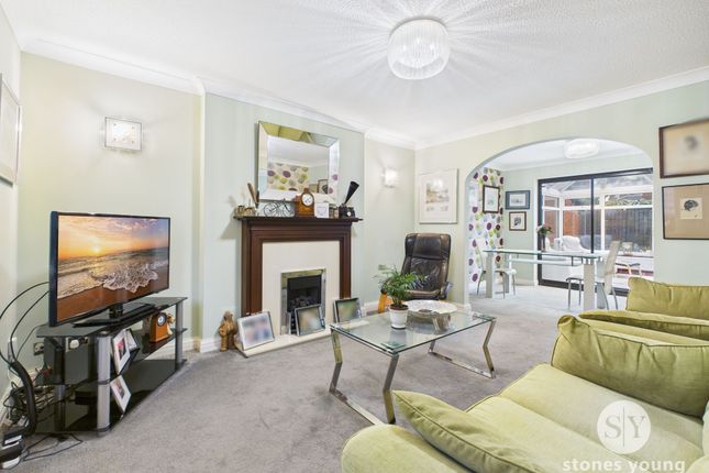 15 The Dales, Blackburn photo 2