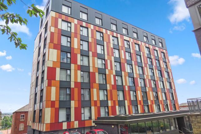 1-bed flat on Apartment 613 Cardinal Court, Oldham, £28,000
