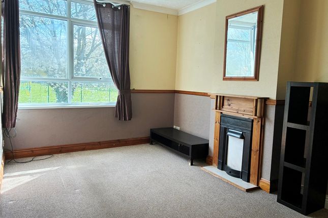 8 Daniel House, St. Christopher Court, Evesham photo 3
