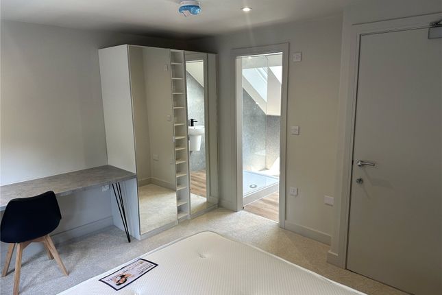 54 Newsome Road, Huddersfield photo 3