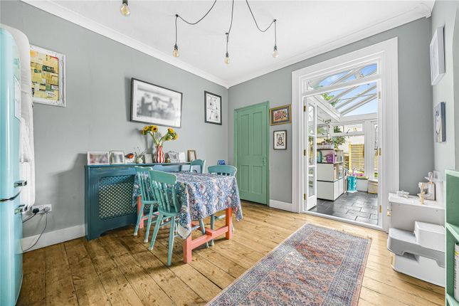 28,, Percy Road, Old Isleworth photo 3