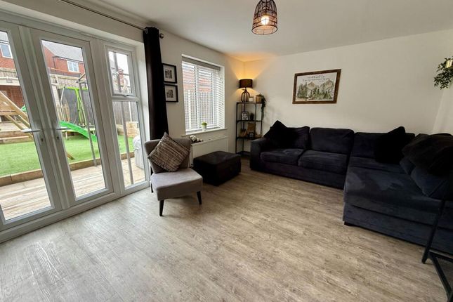 5, Herbert Drive, Swadlincote photo 4