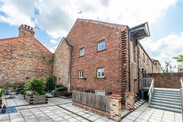 Town house for sale in Clementhorpe Maltings, Lower Darnborough Street, York