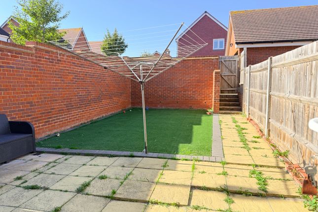 24, Farman Drive, Hoo, Rochester photo 4