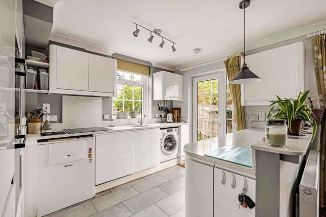 1 Millers Close, 1 Millers Close, Goring on Thames photo 4