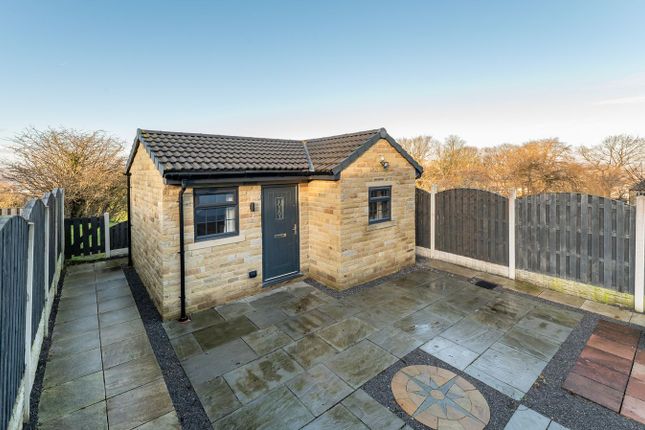 105, Nab Wood Drive, Shipley photo 4