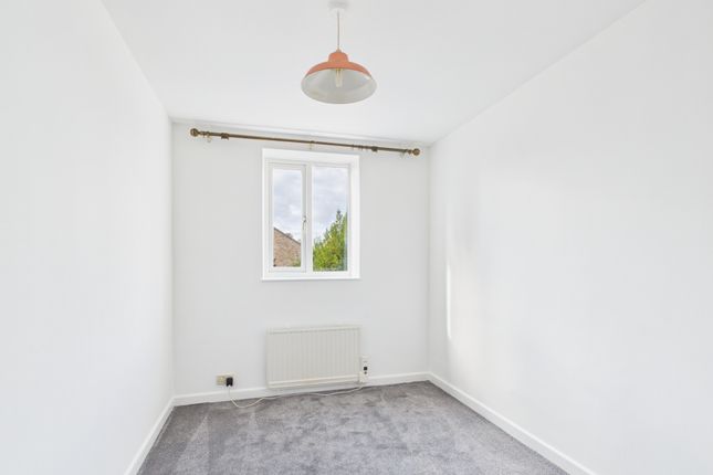 Flat 1 Rose Garden, Whaddon Drive, Cheltenham photo 2