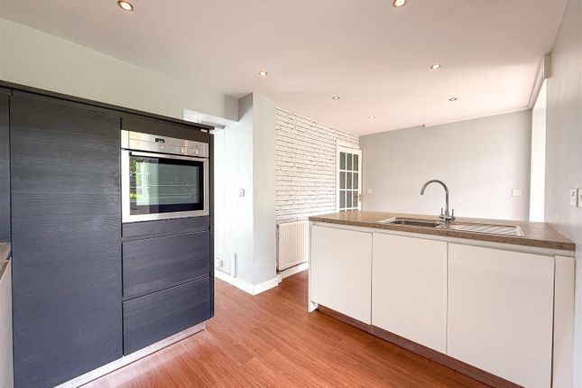6, Birch Tree Lane, Stoke-On-Trent photo 2
