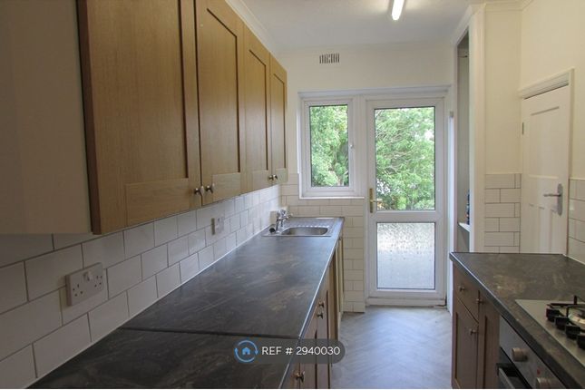 A Upper Brentwood Road, Romford photo 5