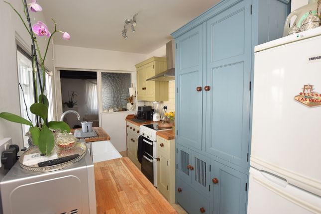 Gothic Cottage, 18, St. Johns Street, Huntingdon photo 2
