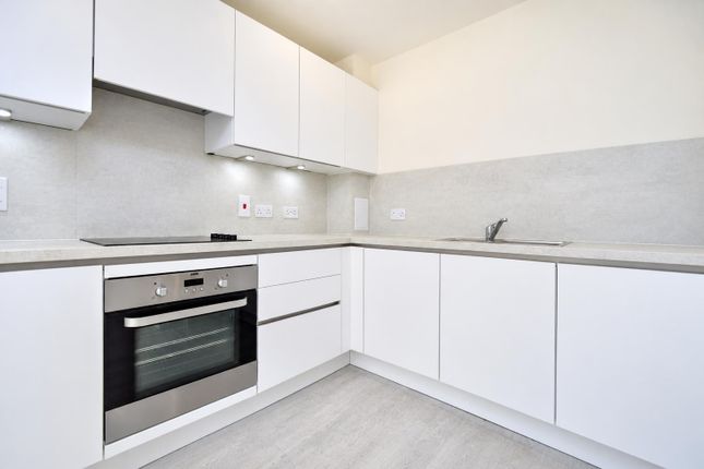 Flat 7, Archer Apartments, Meadowview Close, Harrow photo 5