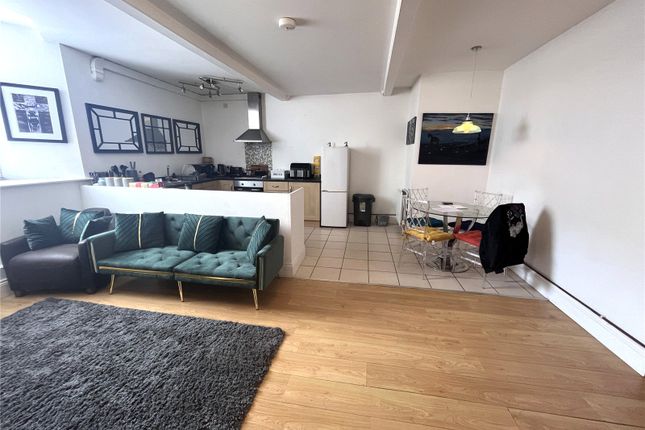 Basement Flat, 88, Main Street, Pembrokeshire photo 2