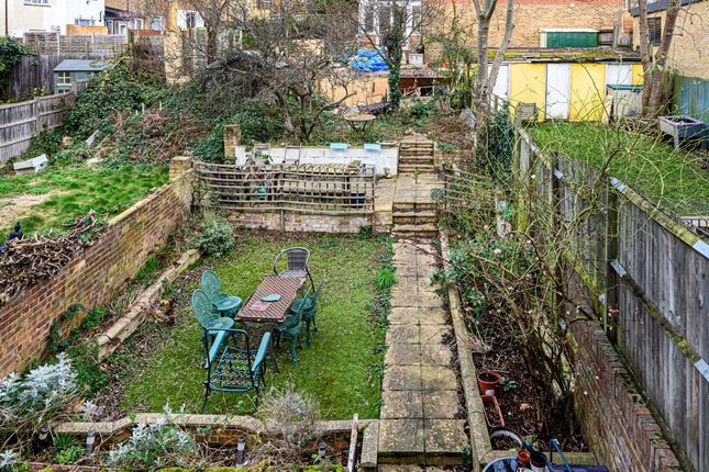 Flat 1, 253, Peckham Rye, London photo 2