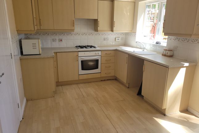 Thumbnail Semi-detached house to rent in Grange Close, Leicester