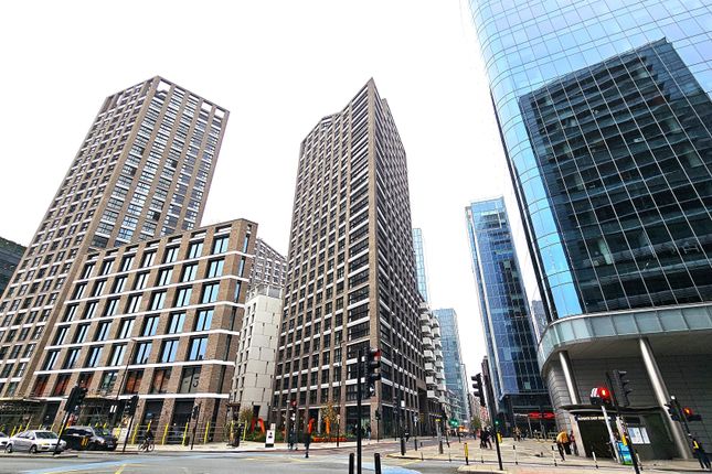 3-bed flat on 1505 Wiverton Tower,, 4 New Drum Street, Aldgate East, £800,000