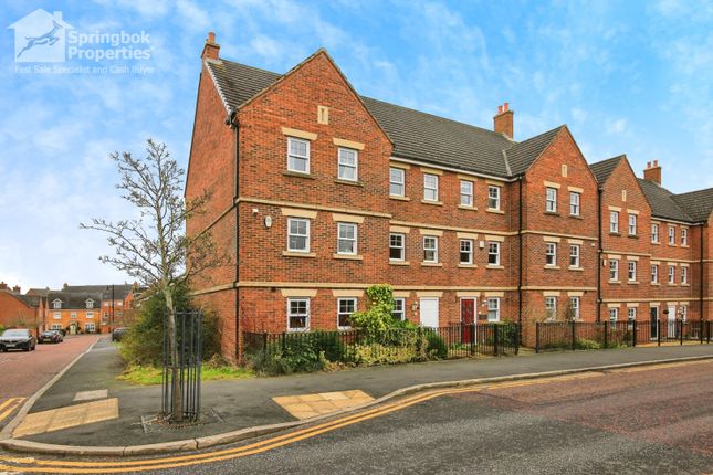 Thumbnail Town house for sale in Featherstone Grove, Newcastle Upon Tyne, Tyne And Wear