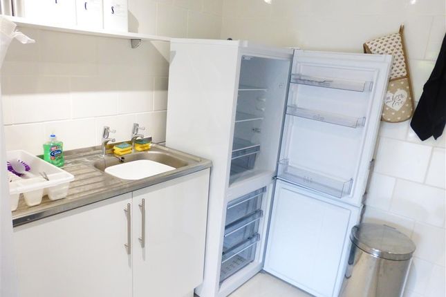 Flat 6, Claremont Court, Campbell Road, BOGNOR REGIS photo 4