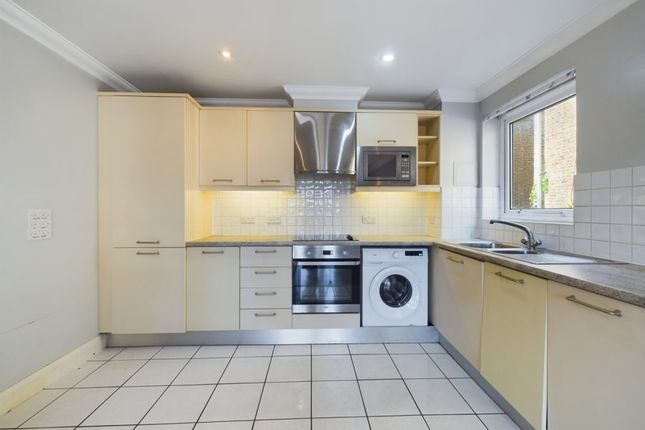Thumbnail Flat to rent in Campbell Road, London