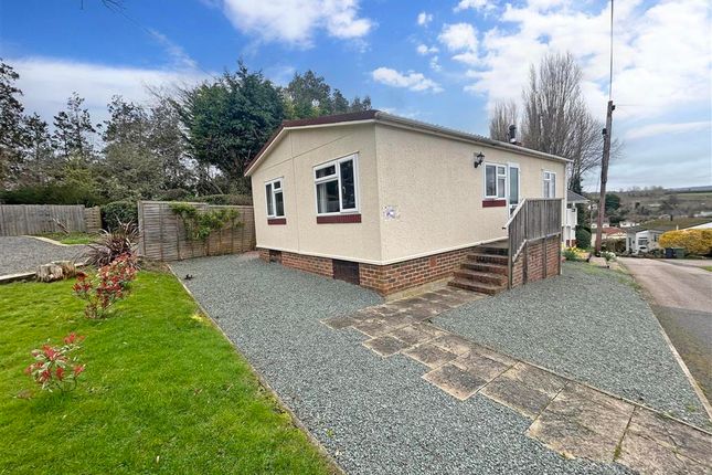 Thumbnail Mobile/park home for sale in Lower Road, East Farleigh, Maidstone, Kent