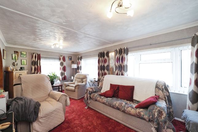 45, Cupola Park, Matlock photo 3