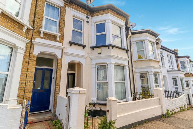 3 bed flat for sale in Albert Road, Southend-On-Sea SS1